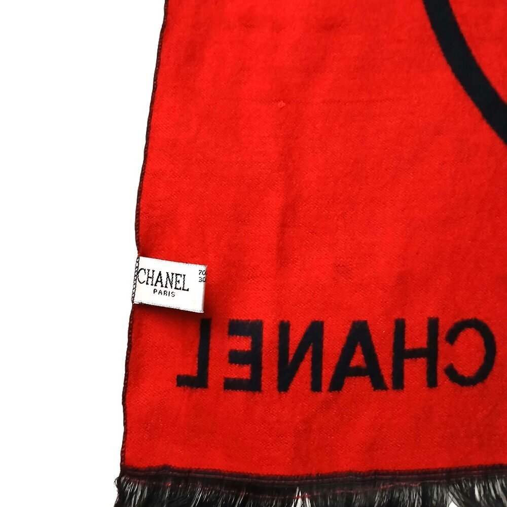 CHANEL Vintage Black & Red Reversible Color Block Wrap Shawl Scarf w/ CC Logo - Picture 7 of 11